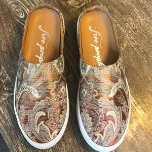 New Free People Slip On Mule Shoe Size 6 (36)